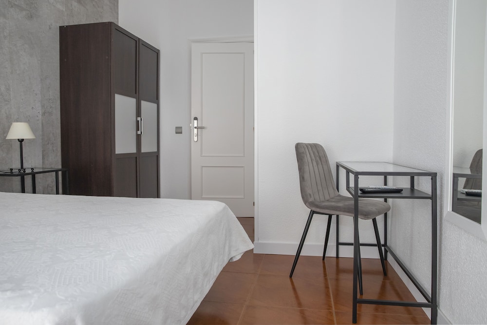 Double Room thumbnail 6