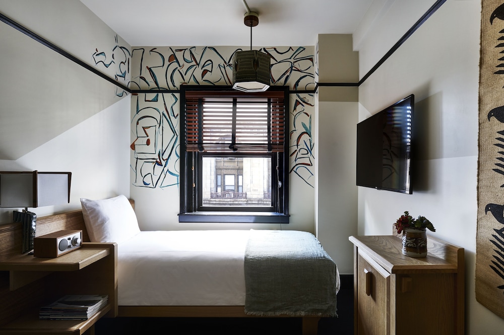 Solo Room
