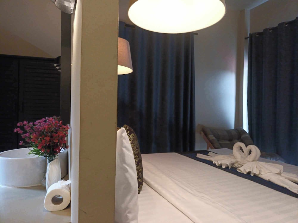 Deluxe Double Room, Balcony, Mountain View - Photo 2