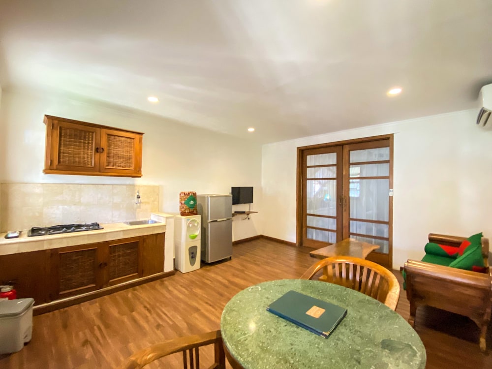 Suite, 1 Bedroom - Photo 9