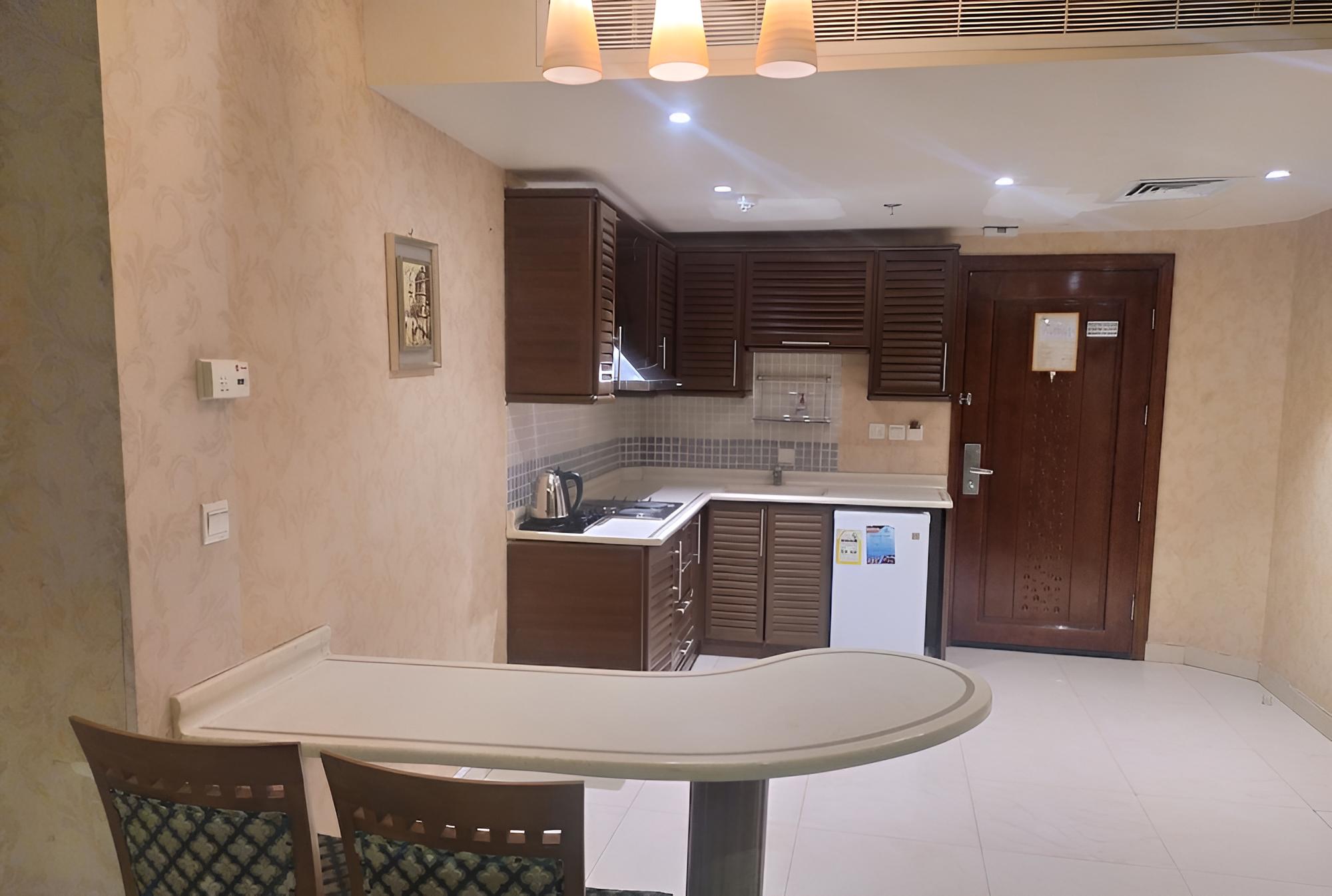 1 Bedroom Suite with Living Room photo 1