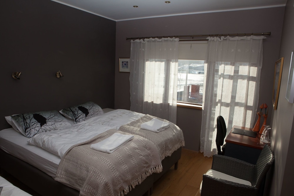 Comfort Triple Room, Shared Bathroom (Terrace) photo 2