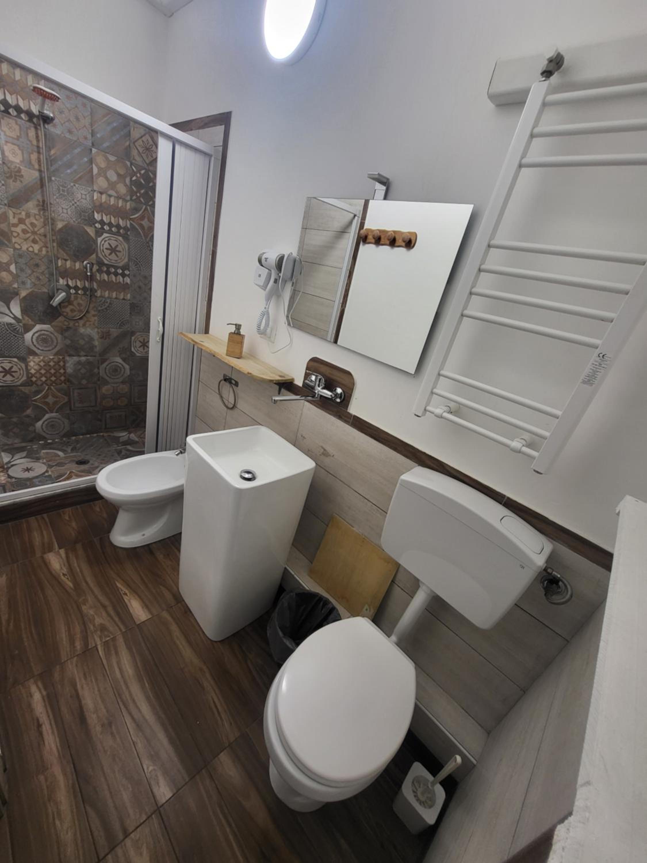 Small Single Room photo 3