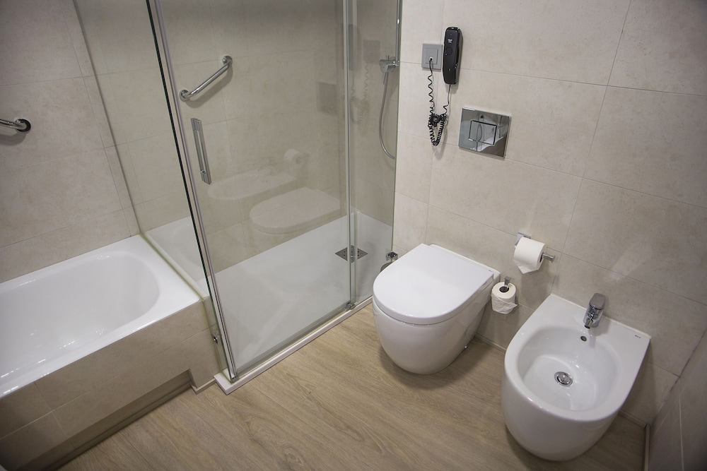 Junior Suite (Triple) - Photo 4