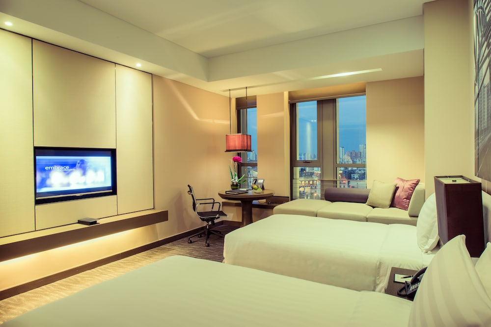 Premier Twin Room, River View