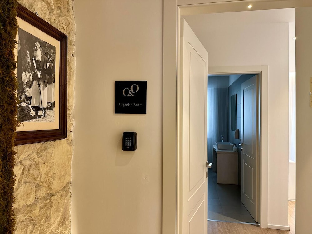 Exclusive Suite, Courtyard View photo 2