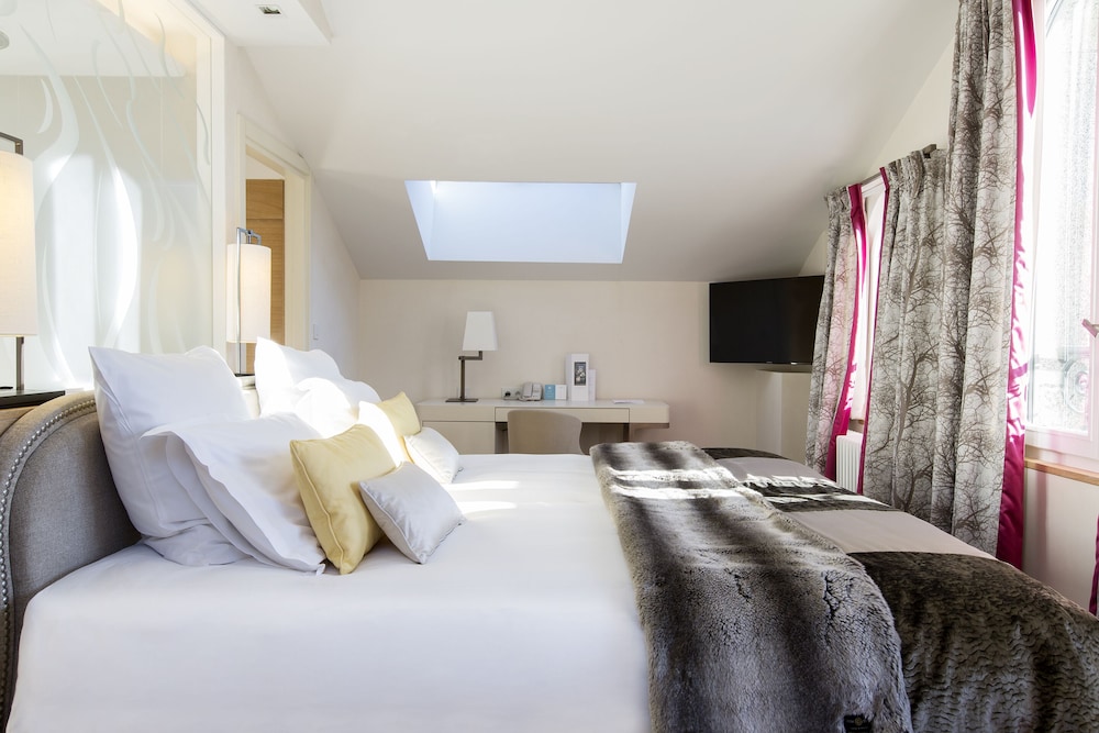 Suite - Photo 3