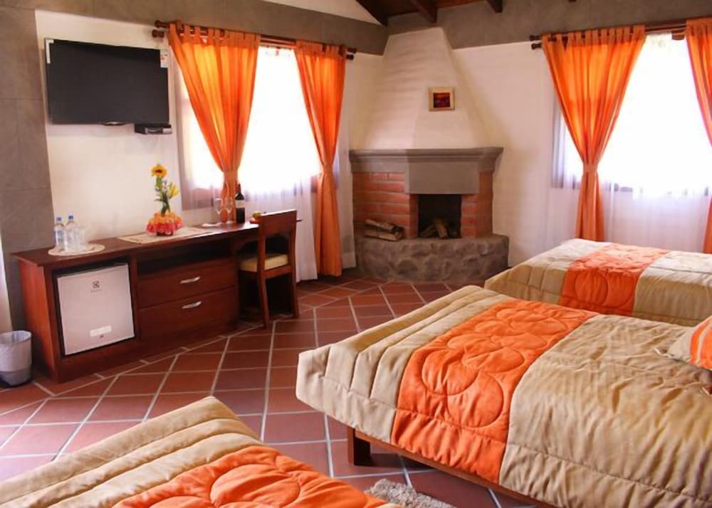 Comfort Triple Room, 3 Bedrooms, Pool Access, Courtyard View photo 2