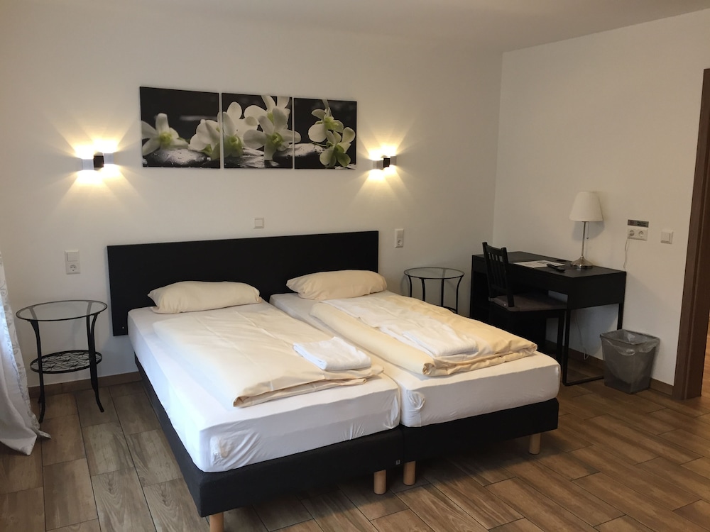 Basic Double Room Single Use photo 1