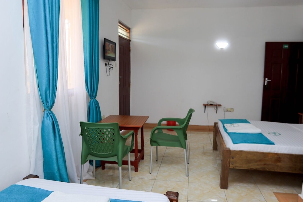 Double Room - Photo 2