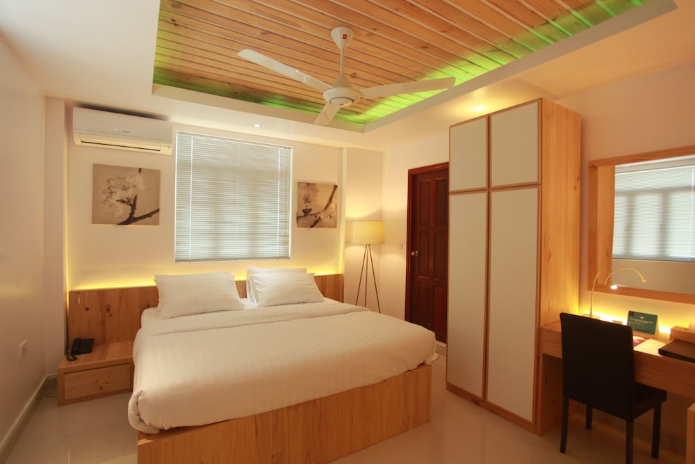 Deluxe Double Room, Courtyard View