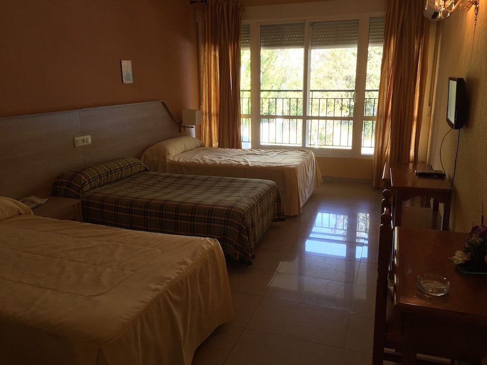 Triple Room - Photo 2