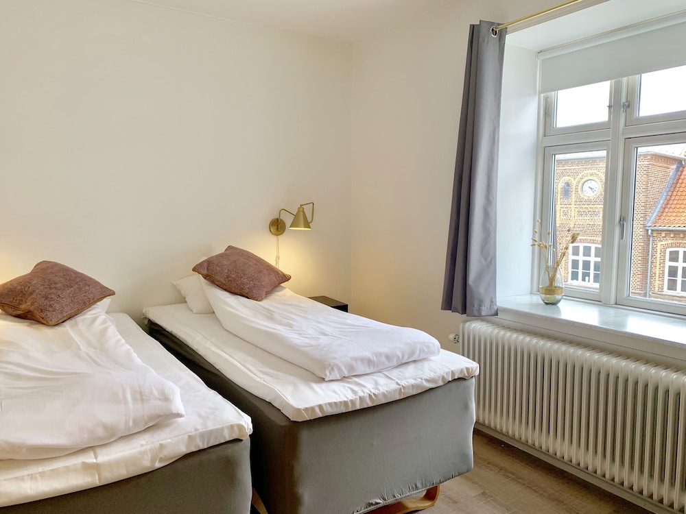 Standard Double or Twin Room - Photo 1