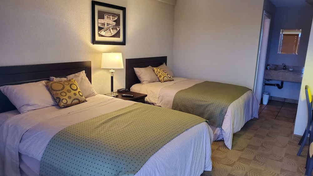 Double Room with Two Double Beds - Photo 1