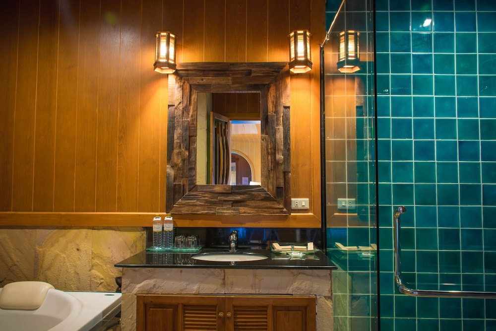 Executive Pool Suite, Sea View - Photo 16