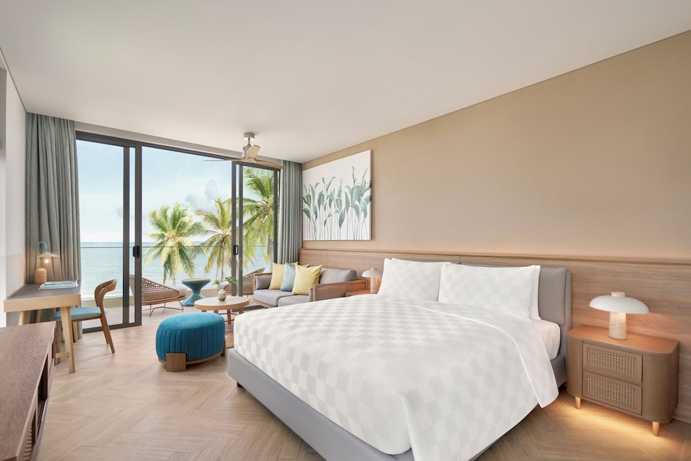 3 Bedroom Oceanfront Pool Villa - Photo 5