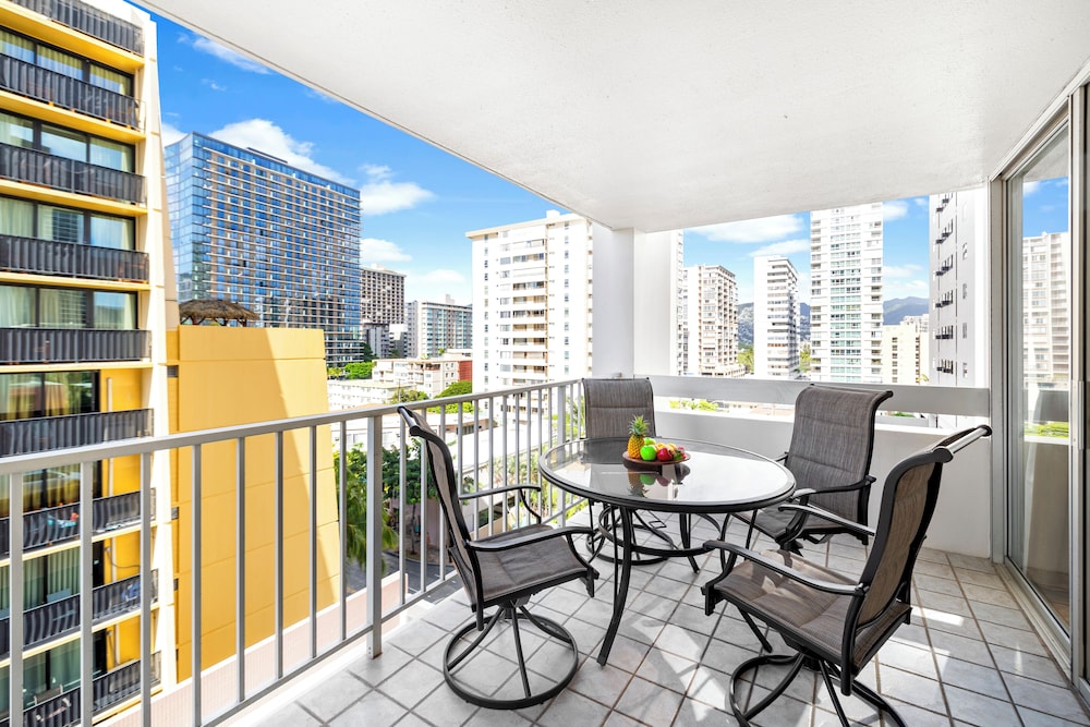 Pacific Monarch - 1 BR - Ocean & City Views: Condo, 1 Bedroom, City View (0109) photo