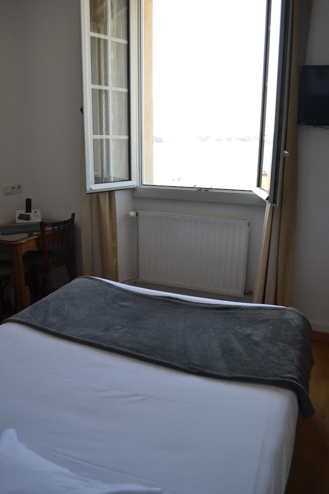 Standard Double Room, Sea View - Photo 8