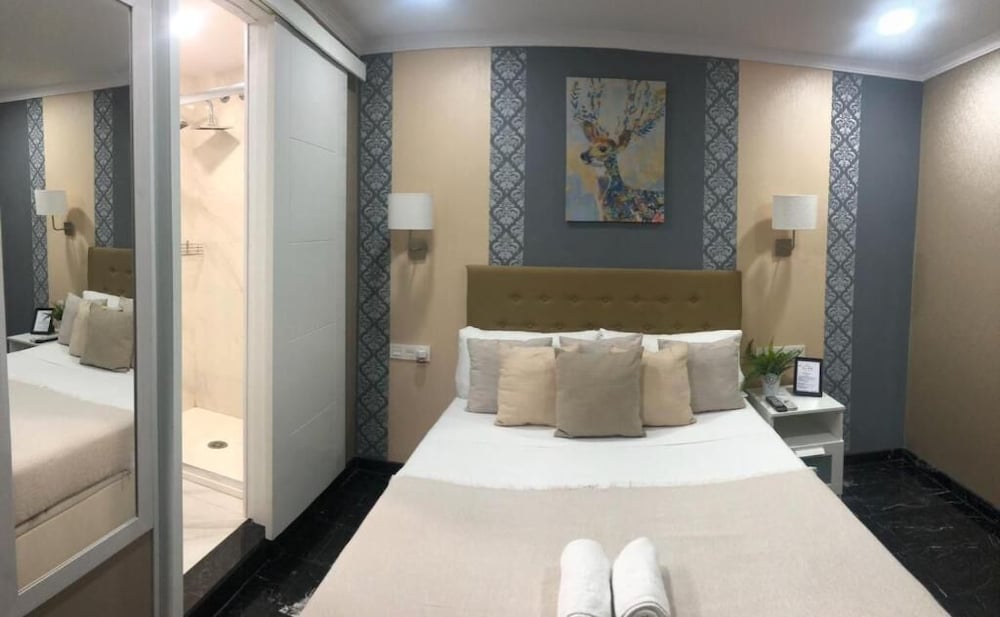Economy Double Room photo 2