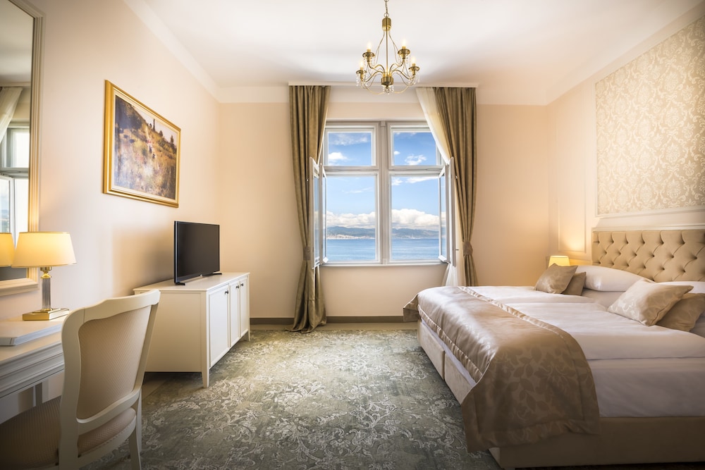 Superior Double Room, Sea View - Photo 4