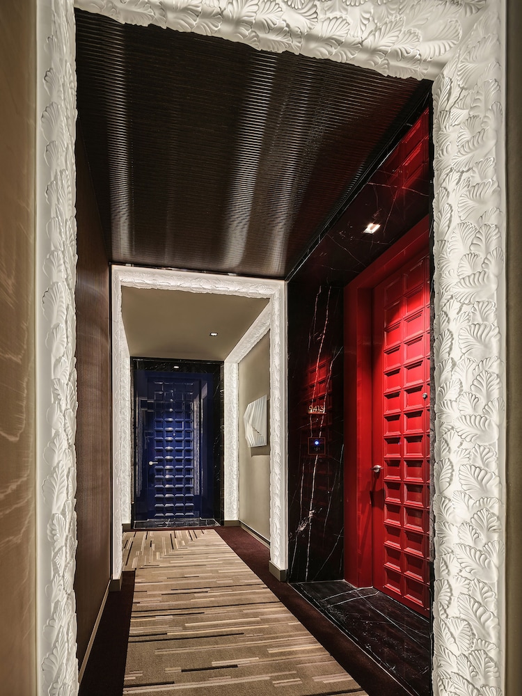 Grand Suite (Bund View) photo 3