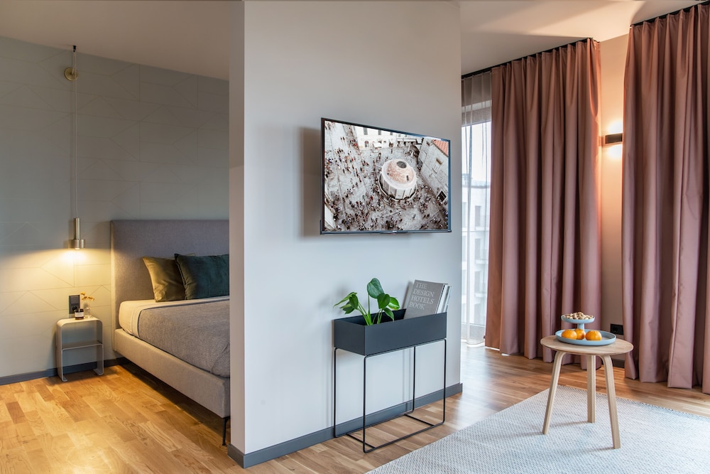 Medium Apartment