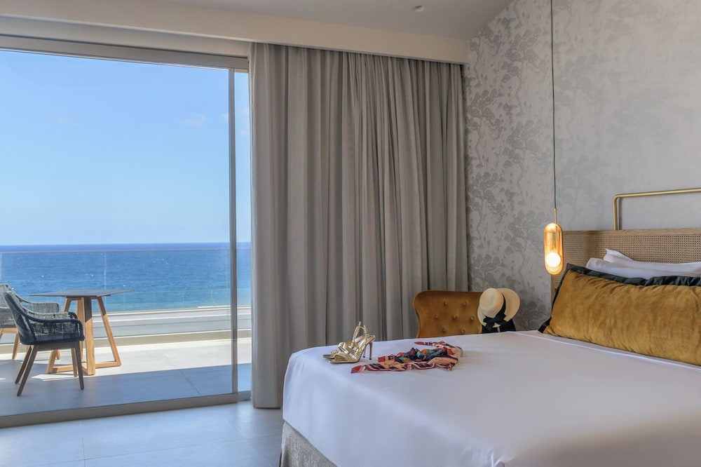 Amber Gold Suite Seaview