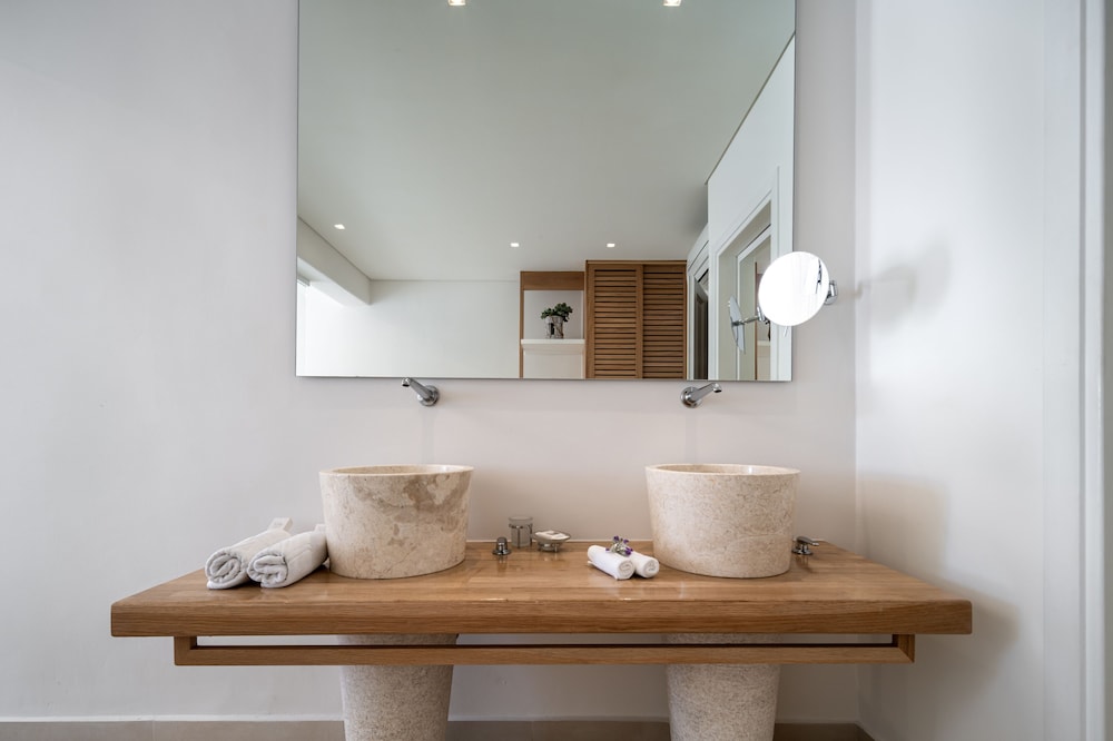 Elegant Suite, Sea View - Photo 12