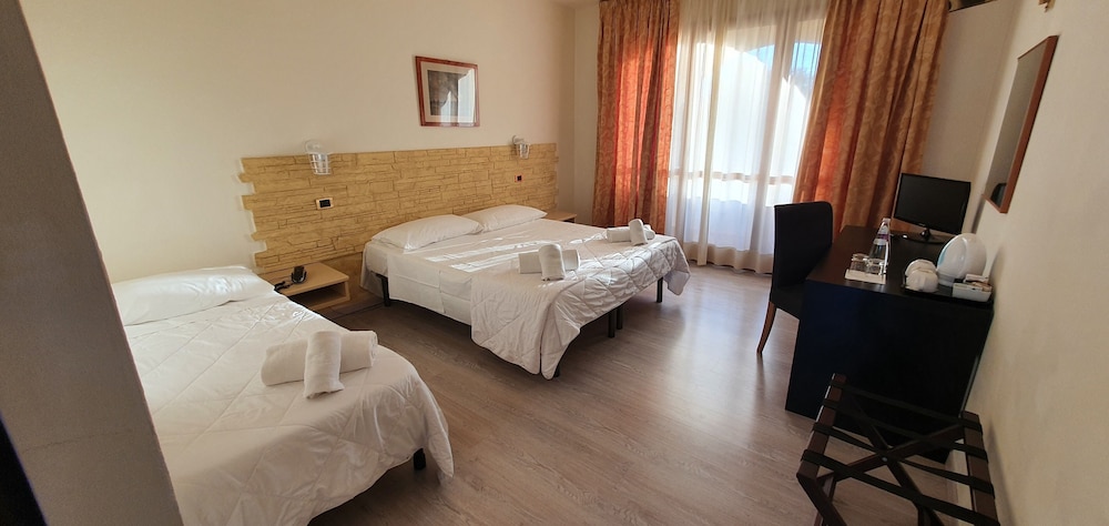 Classic Triple Room