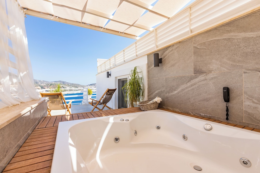 Penthouse Room, Jetted Tub, Sea View - Photo 26