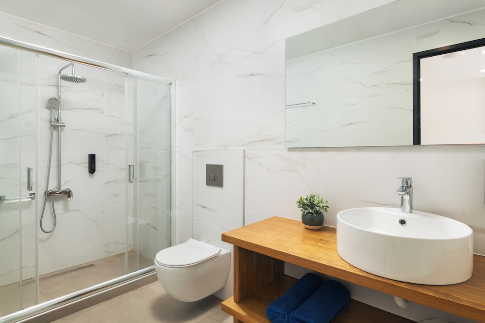 Standard Quadruple Room, Street View photo 2