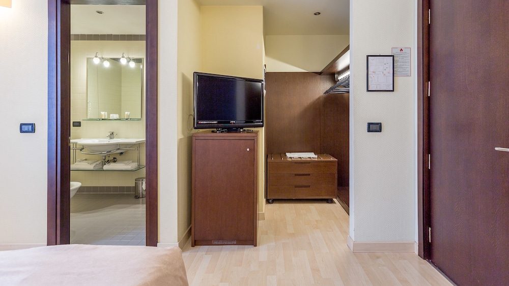 Business Room - Photo 1