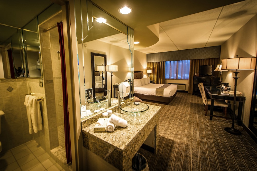 Deluxe Room, 1 King Bed - Photo 2