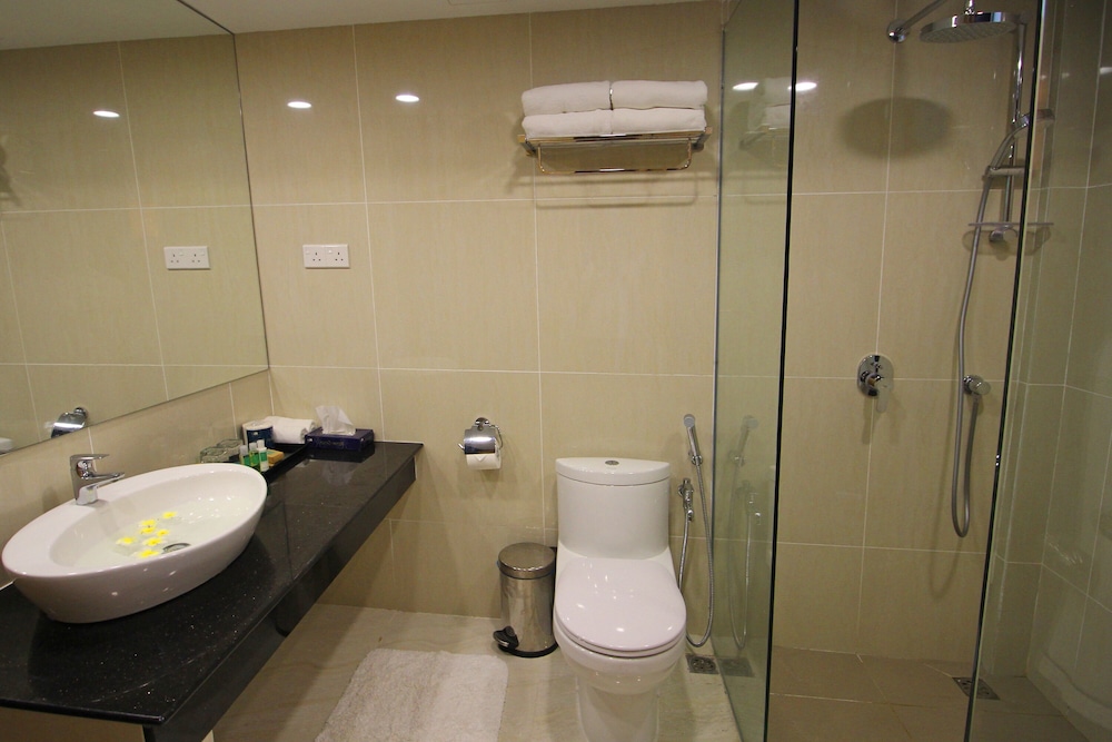 Premier Double Room, 1 King Bed, Balcony, Sea View photo 3