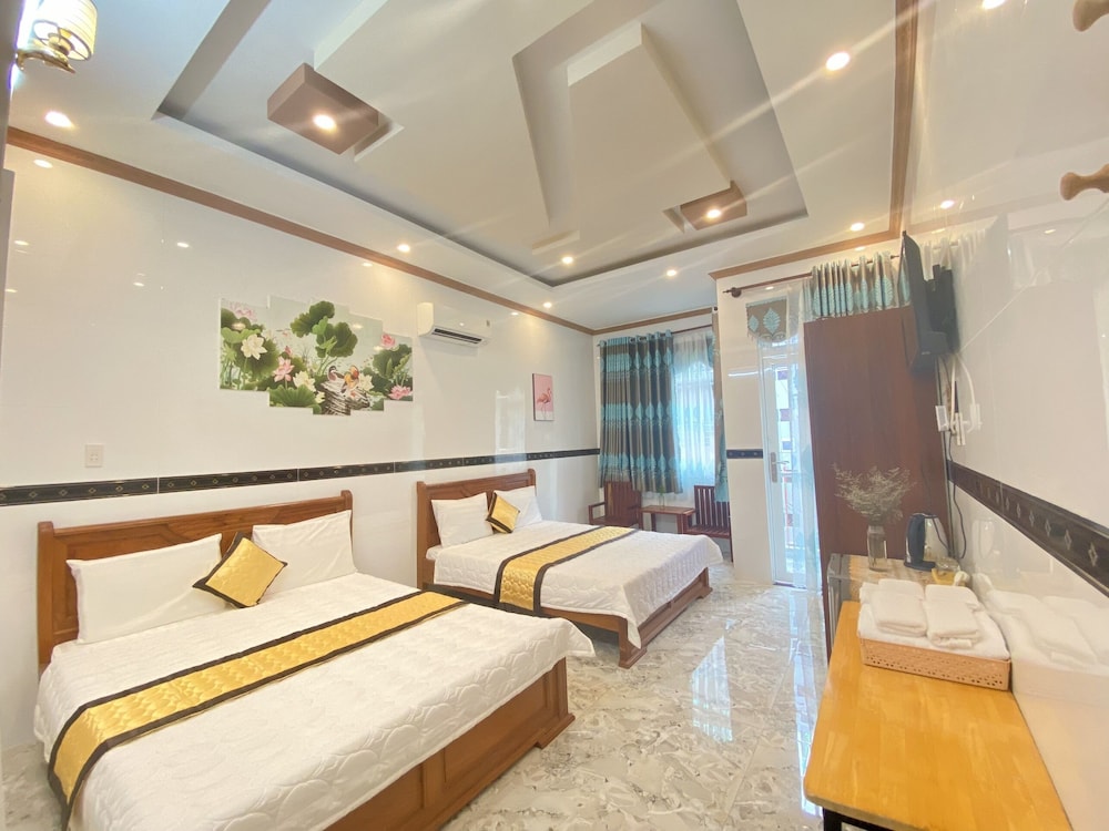 Family Quadruple Room, Balcony - Photo 2