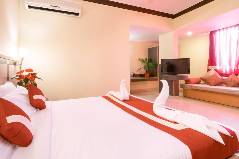 Superior Suite, 1 Bedroom, Non Smoking, City View photo 2