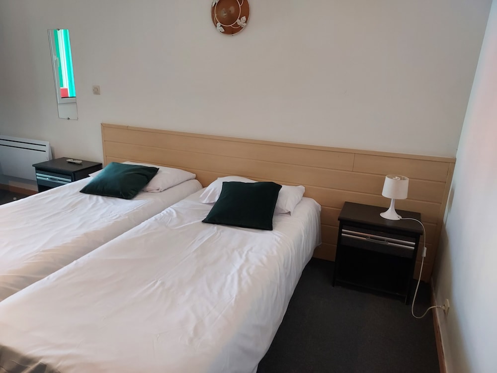 Double Room, Air conditioning, Garden View photo 3