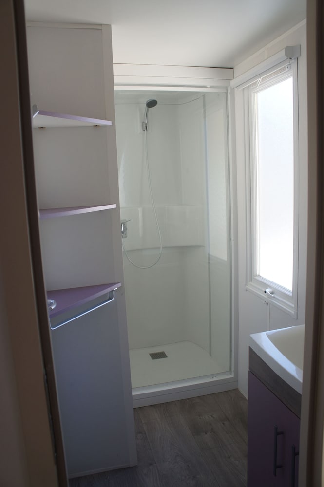 Mobile Home photo 2