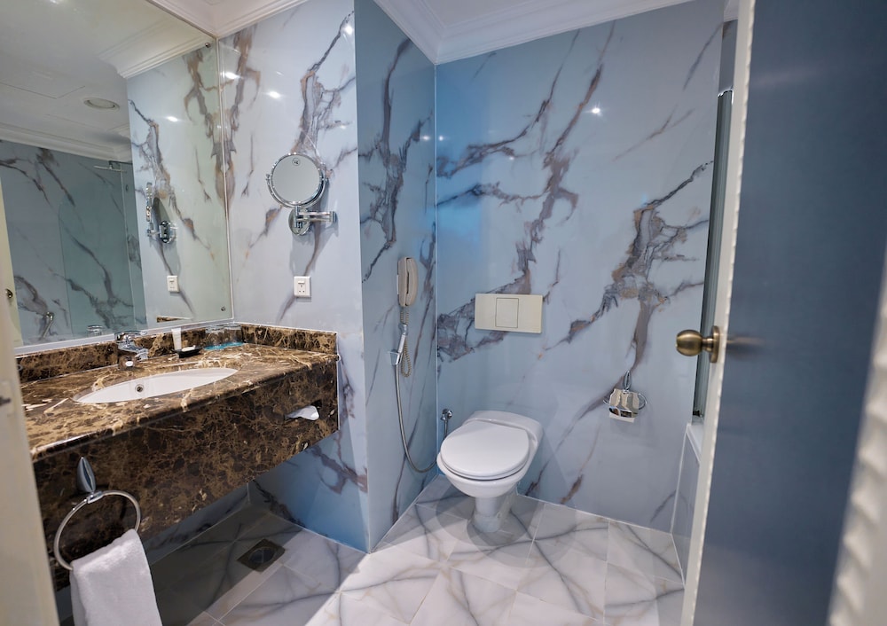 Premium Room, 2 Twin Beds - Photo 4
