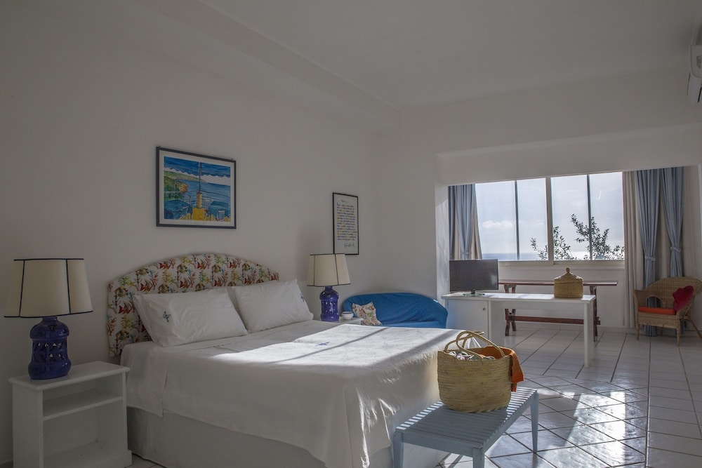 Superior Triple Room - Photo 5
