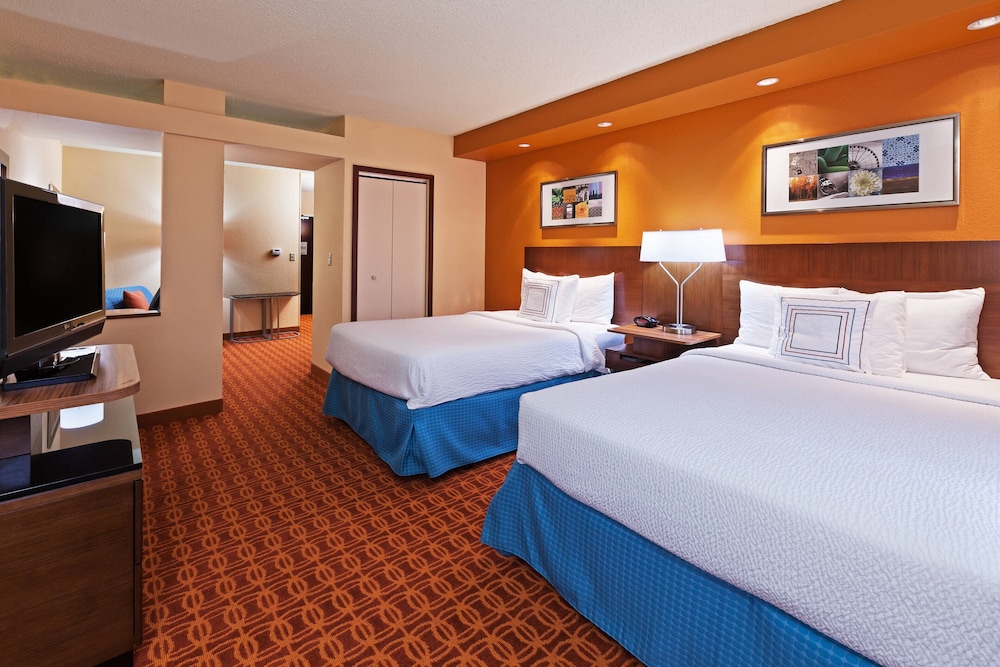 Suite, 2 Double Beds - Photo 1