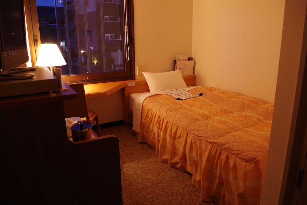 Single Room, Smoking