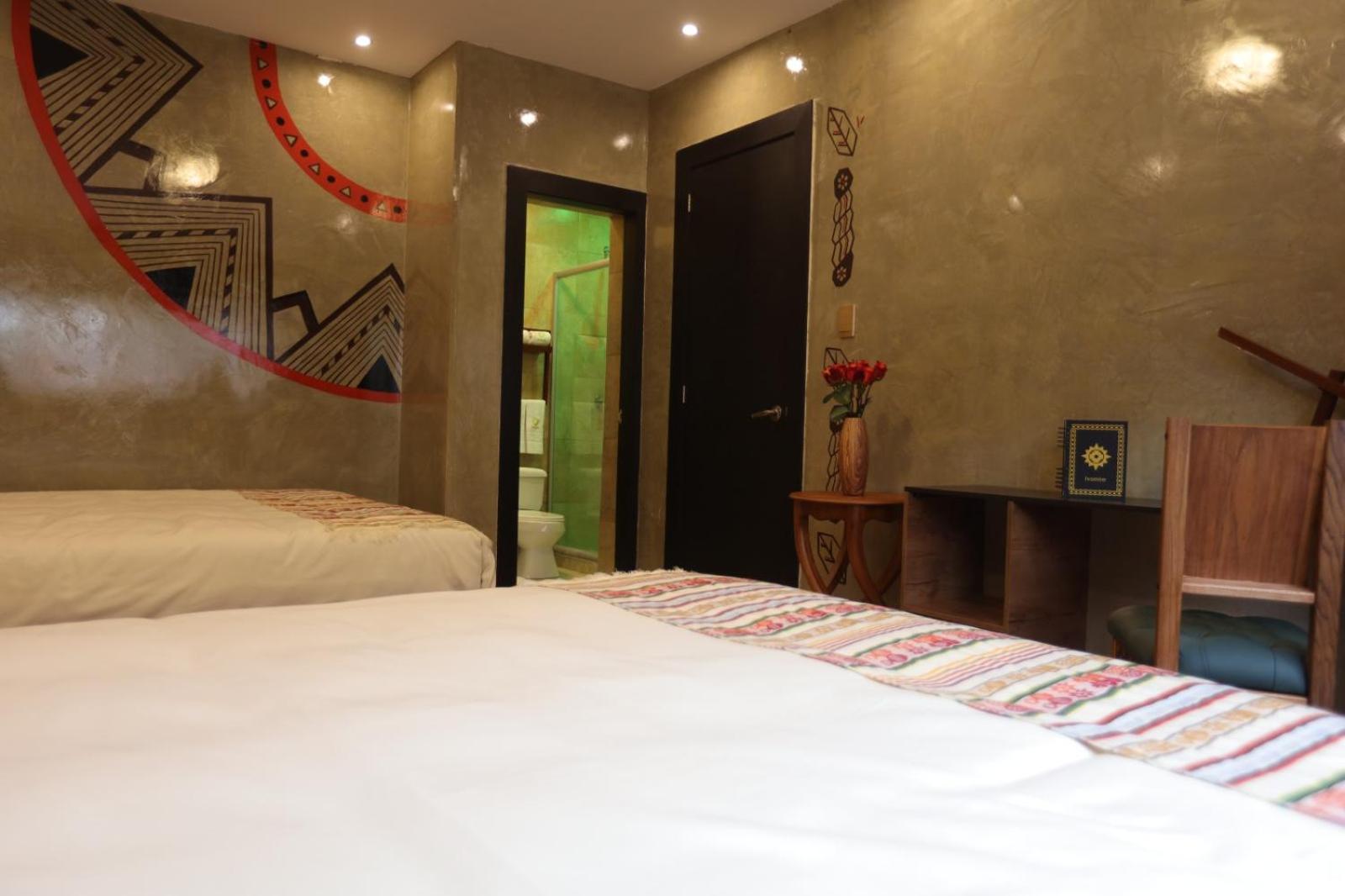 Deluxe Queen Room with Two Queen Beds photo 2