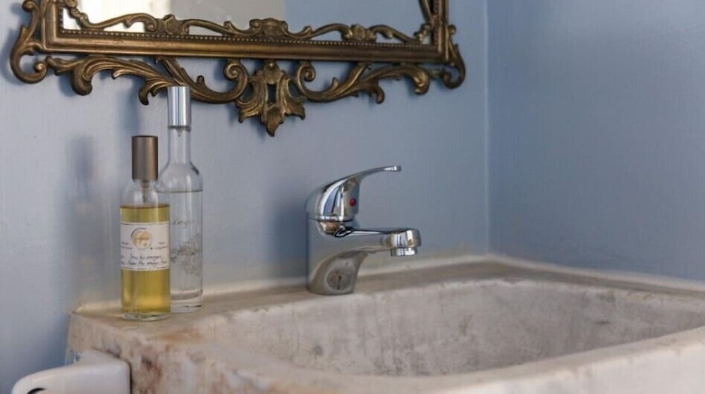Single Room, Private Bathroom photo 3