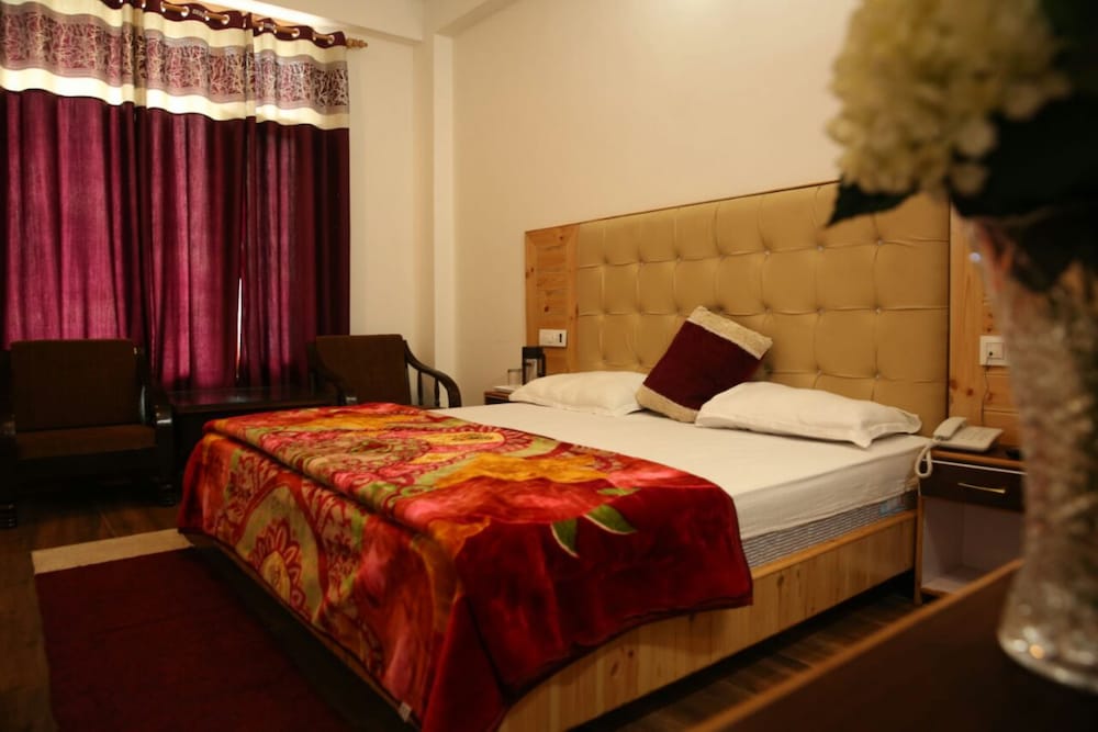Deluxe Double Room - Photo 11