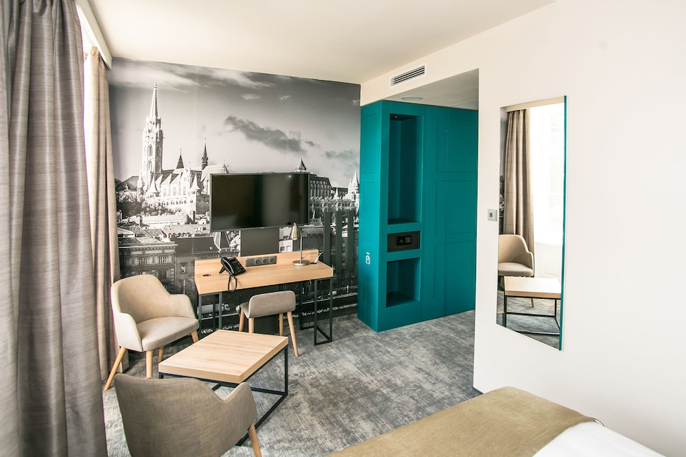 Superior Room, 1 King Bed