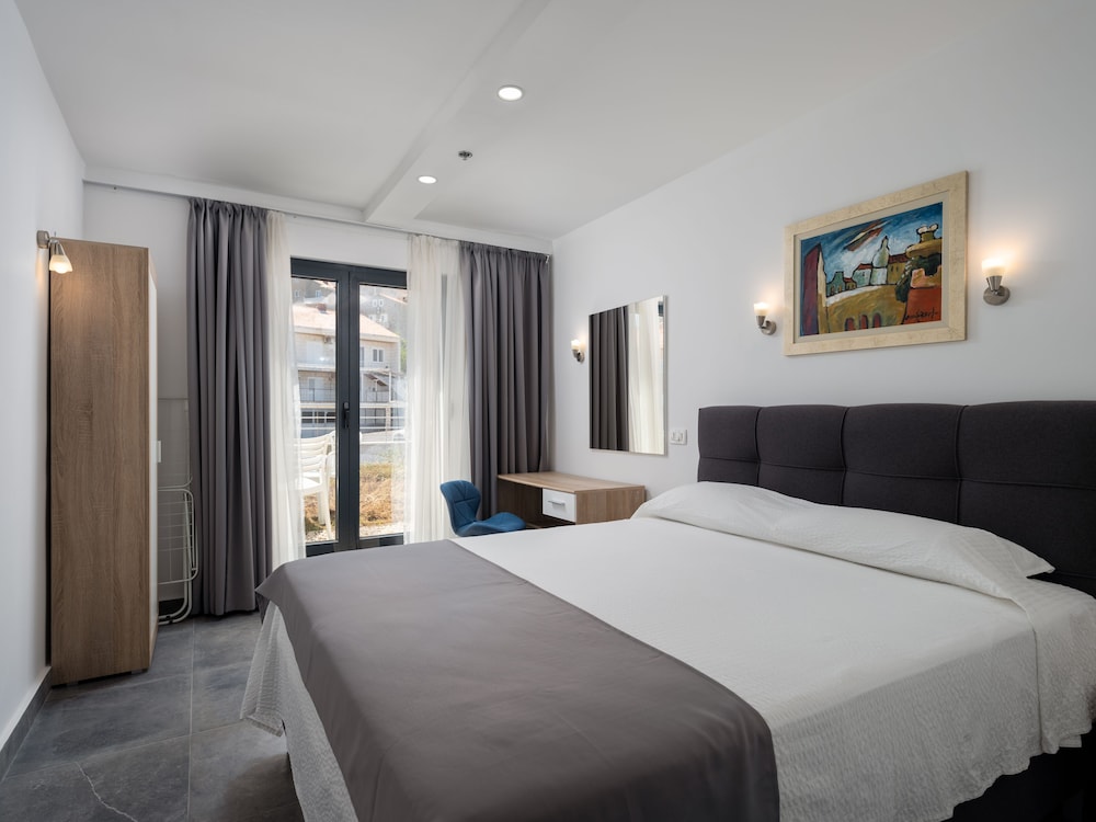 Family Studio Suite