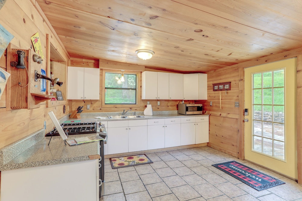 House (2 Bedrooms) photo 2