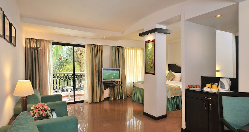 Deluxe Room - Photo 10