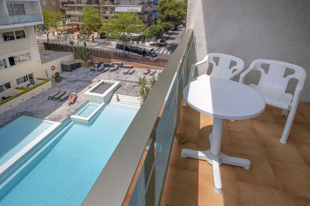 Standard Double Room, Balcony - Photo 4
